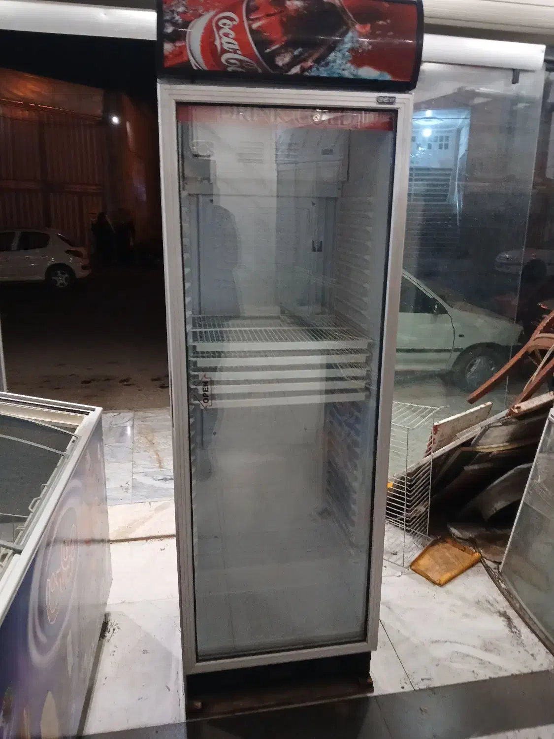 یخچال ۶۰ جم و فریزر ۴۰۰لیتر اوگور|فروشگاه و مغازه|قم, عمار یاسر|دیوار