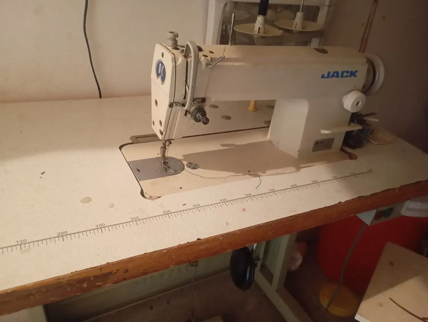 چرخ خیاطی|چرخ خیاطی و ریسندگی|شیروان (لرستان), |دیوار