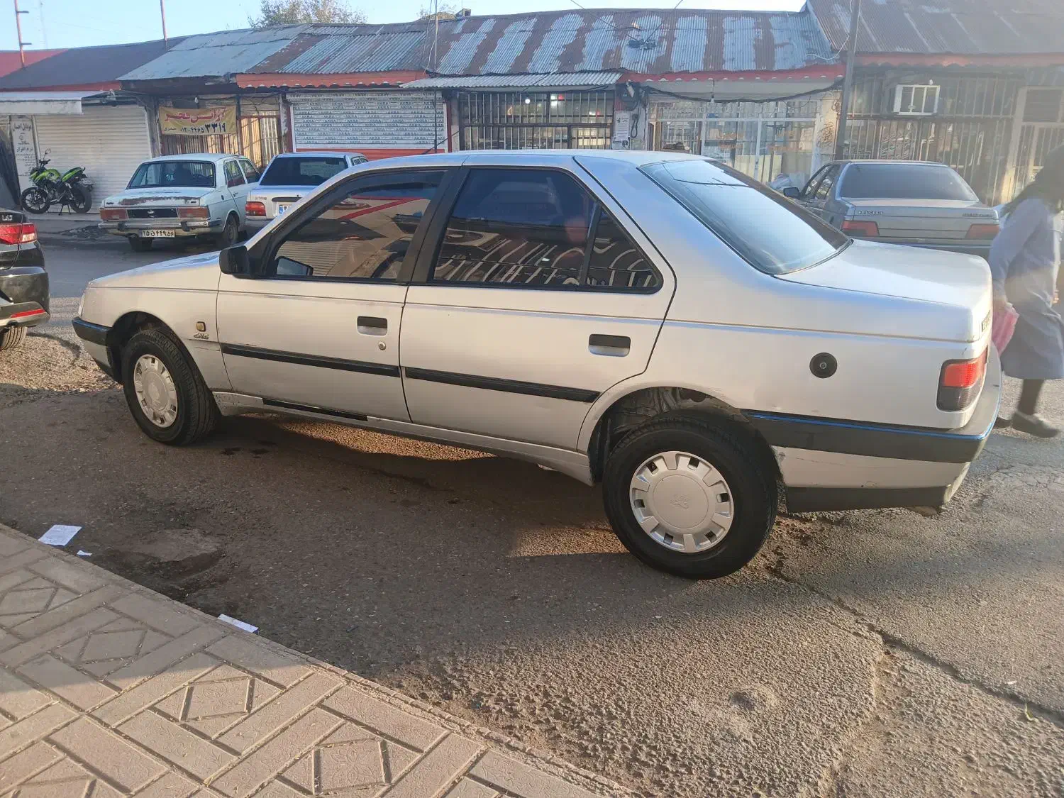 پژو۴۰۵ دوگانه سوز کارخانه مدل ۸۸ برج ۱۲|خودرو سواری و وانت|شاندرمن, |دیوار