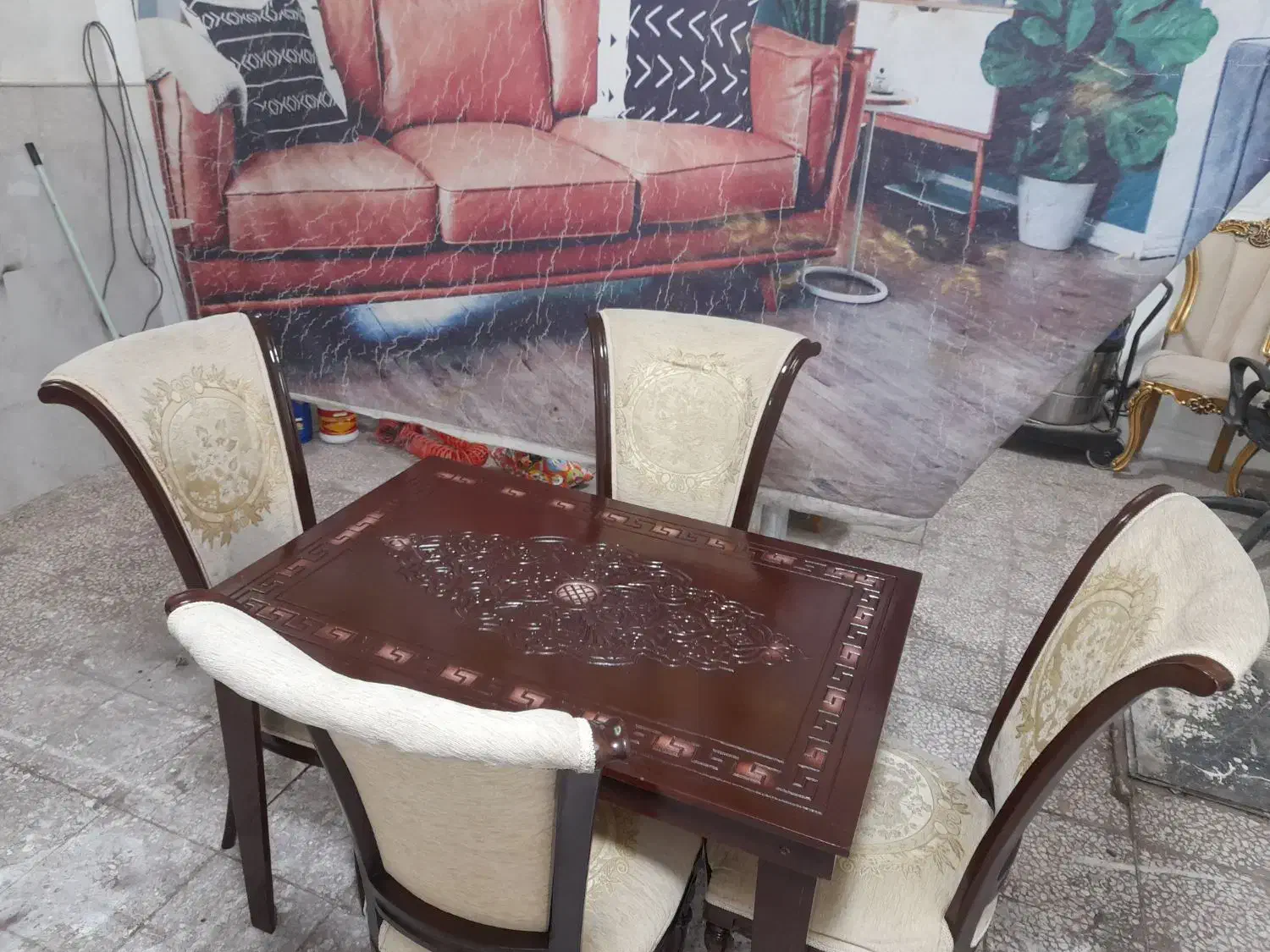 غذاخوری ۴نفره پایه خراطی زیبا|میز و صندلی غذاخوری|قم, نیروگاه|دیوار