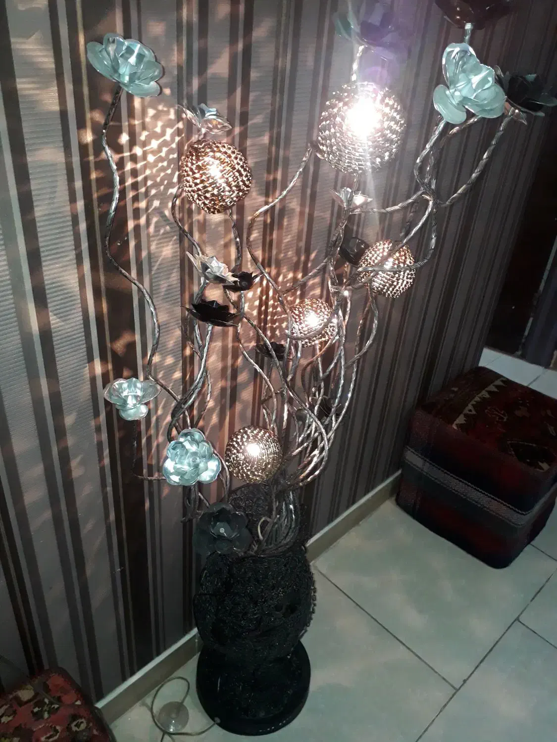 گلدان لوکس|گل مصنوعی|کرج, شهرک بنفشه|دیوار