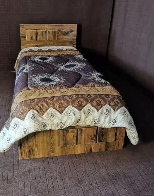 تخت پارچه ای با کفی با تاج ضخیم|تخت و سرویس خواب|یزد, |دیوار