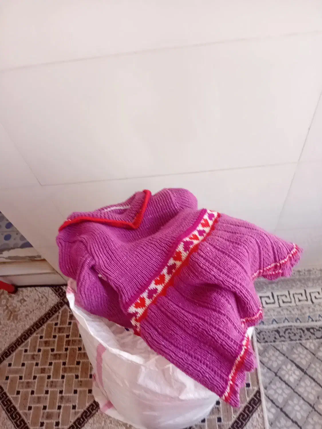 یک گونی لباس|لباس|سرپل ذهاب, |دیوار