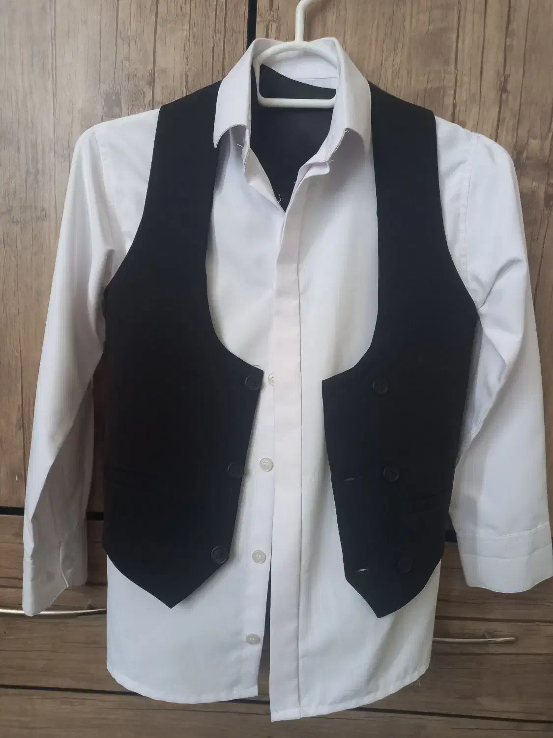 لباس|لباس|نیشابور, شهید جعفری|دیوار