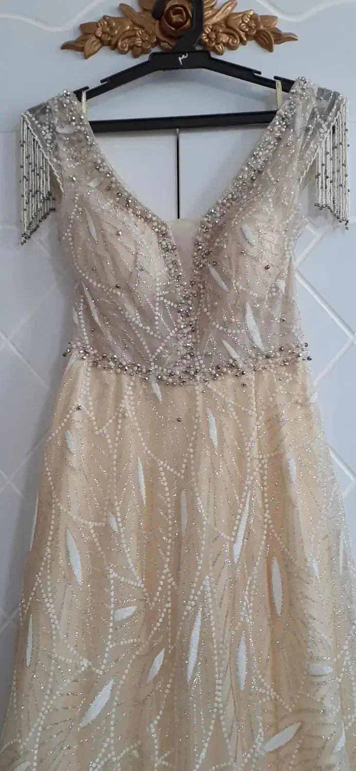 لباس مجلسی بلند|لباس|باغ بهادران, |دیوار