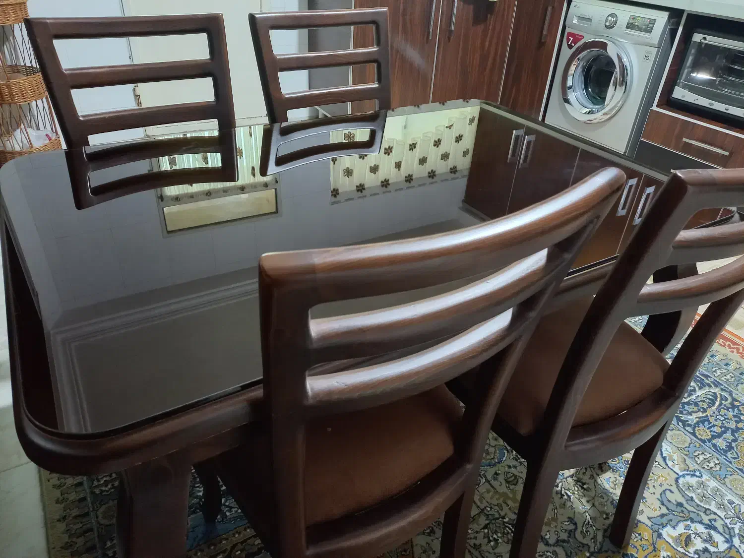 نهارخوری|میز و صندلی غذاخوری|شیرود, |دیوار