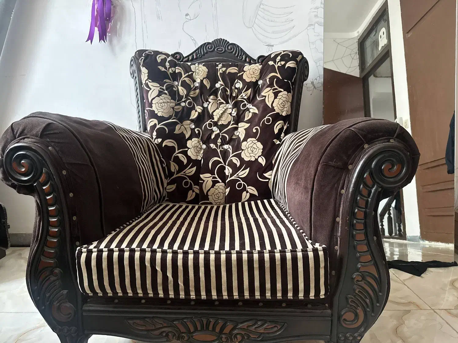 مبل|مبلمان خانگی و میز عسلی|نوکنده, |دیوار