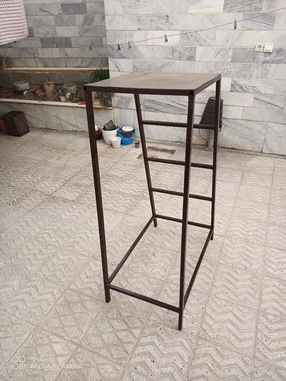 چهار پایه اهنی|صندلی و نیمکت|سمنان, |دیوار