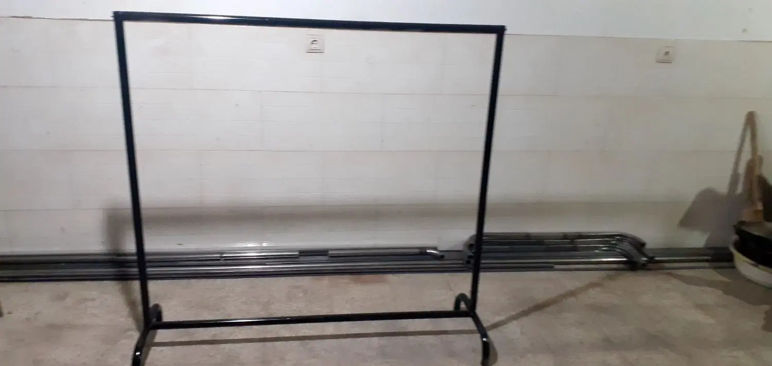 رگال|بندرخت و رخت‌آویز|اراک, |دیوار
