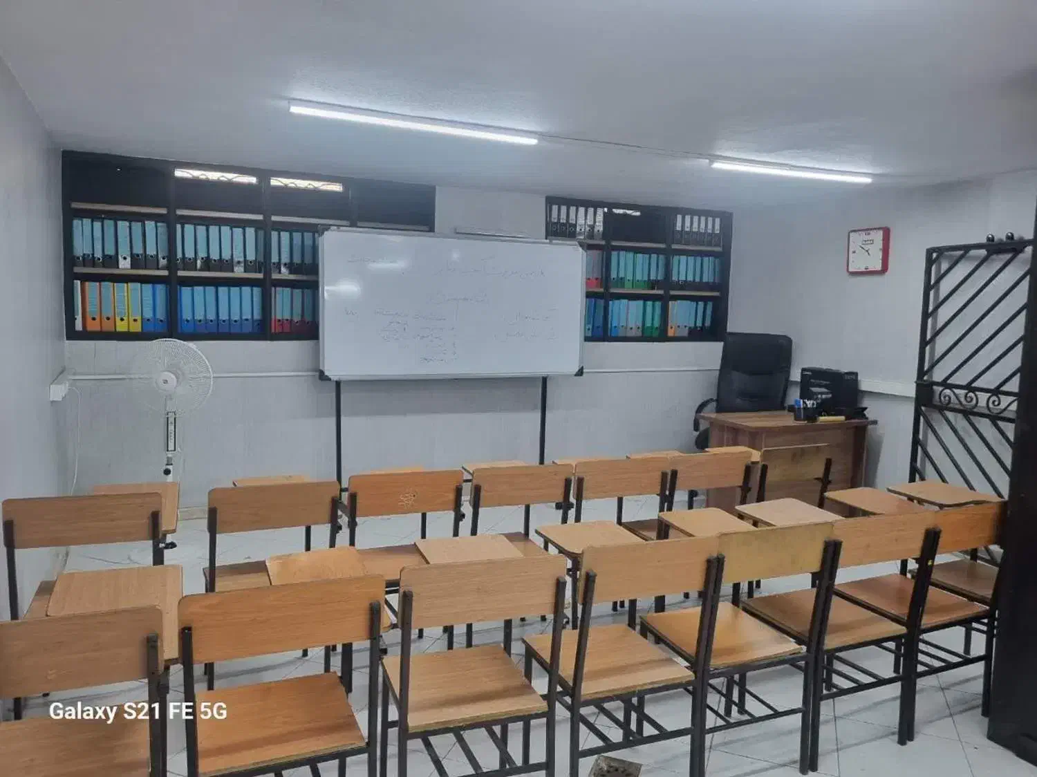 اجاره ساعتی کلاس آموزشگاه بهترین لوکیشن شهر|اجارهٔ کوتاه‌مدت دفتر کار و فضای آموزشی|قزوین, |دیوار