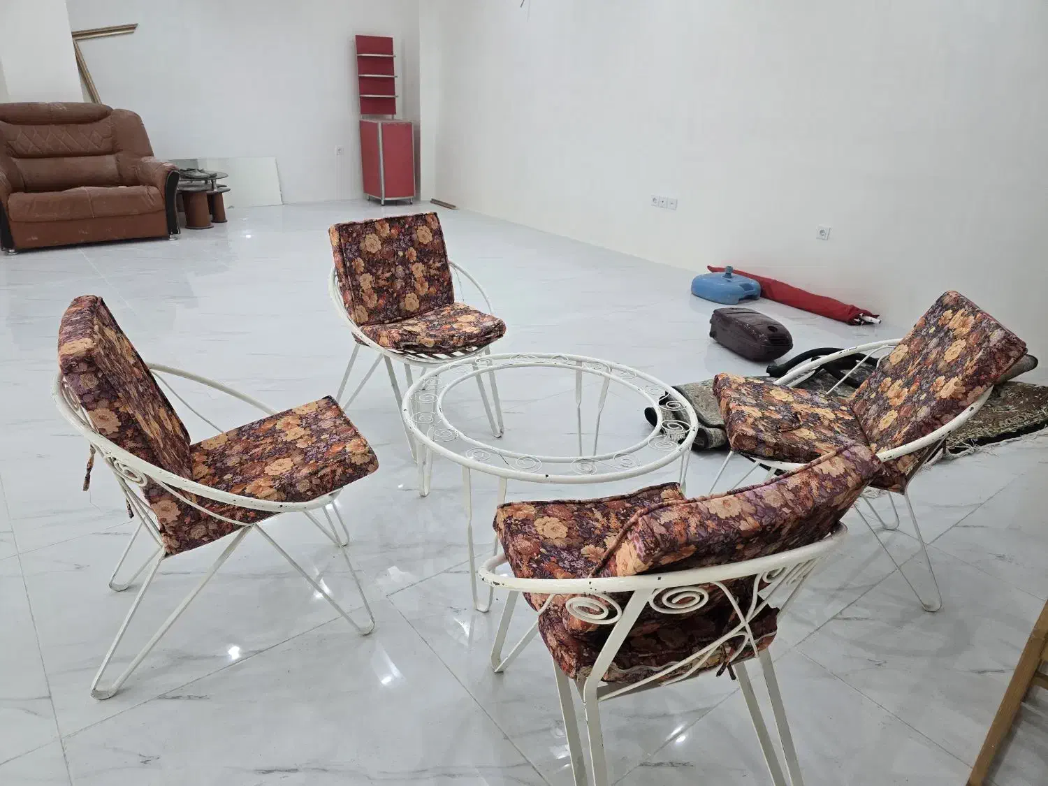 میز و صندلی|میز و صندلی غذاخوری|تالش, هشتپر|دیوار