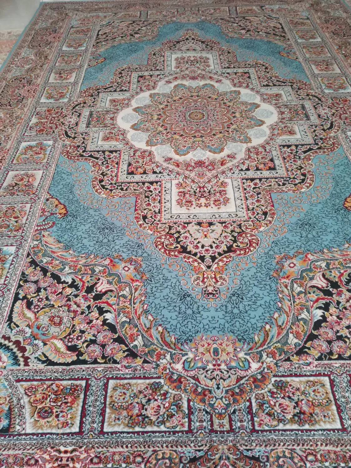 قالی ۹ متری نگین مشهد|فرش|مشهد, الهیه|دیوار