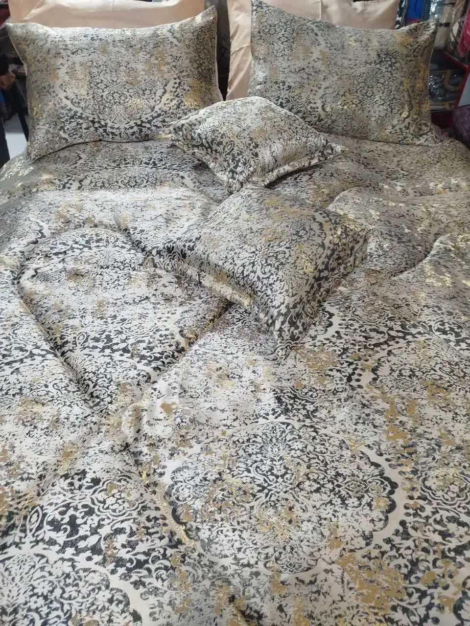 روتختی ساتن( مخمل ژاکارد) هدیه روز مادر|سرویس روتختی|بیرجند, |دیوار