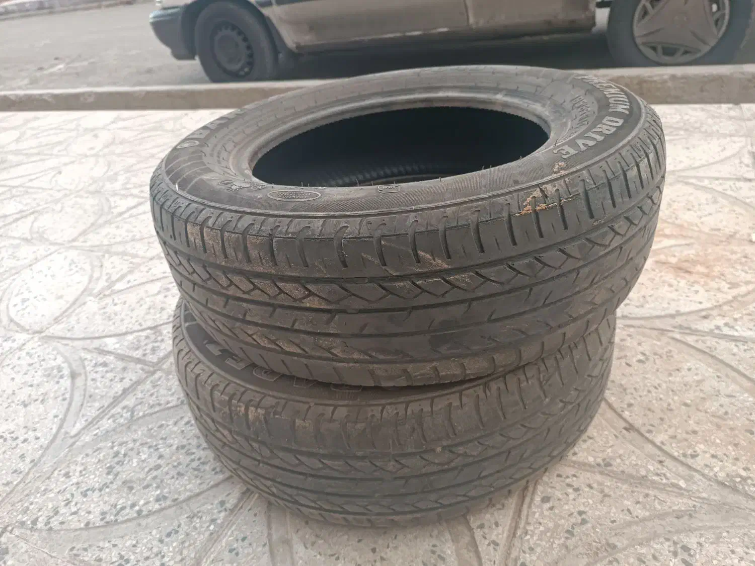 یک جفت لاستیک دست دوم کاملا سالم185 کوییک|قطعات یدکی و لوازم جانبی|پرند, فاز ۶|دیوار