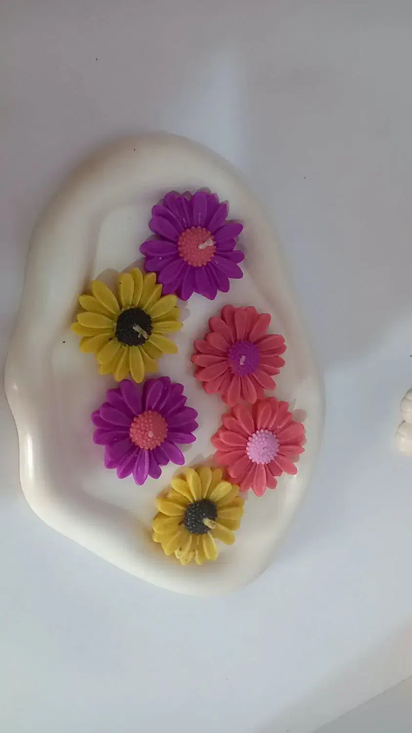 شمع گل بابونه|صنایع دستی و سایر لوازم تزئینی|رشت, سیا اسطلخ|دیوار