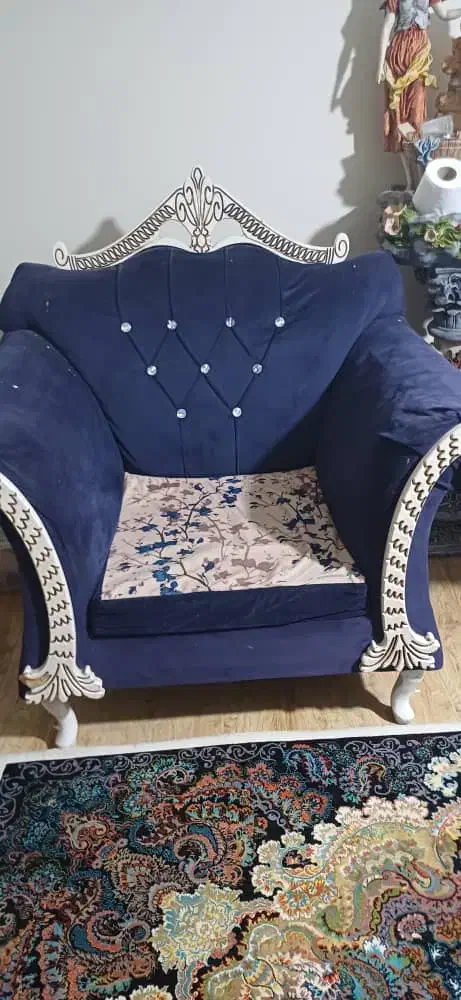 ست مبل هفت نفره تمیز باقیمت مناسب و فروش فوری|مبلمان خانگی و میز عسلی|مشهد, مقدم|دیوار