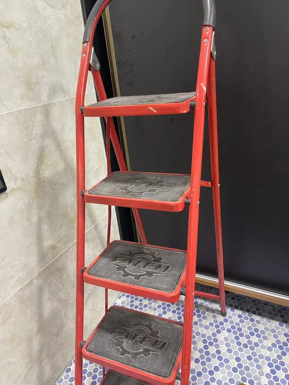 نردبان|ابزارآلات|سیرجان, |دیوار