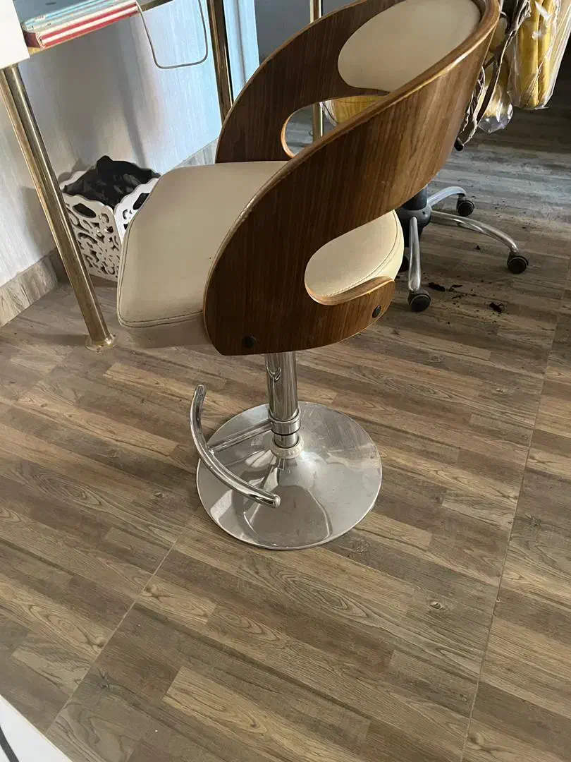 تعدادی وسایل سالن و خانه به فروش می‌رسد|آرایشگاه و سالن‌های زیبایی|بندر ماهشهر, |دیوار