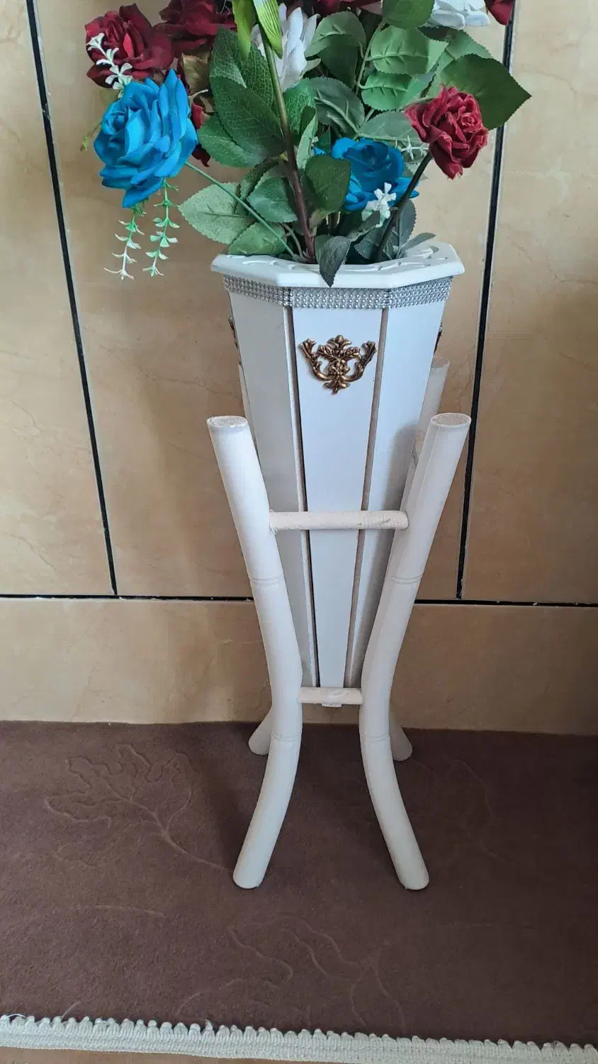 گل رز وگلدان|گل مصنوعی|تویسرکان, |دیوار