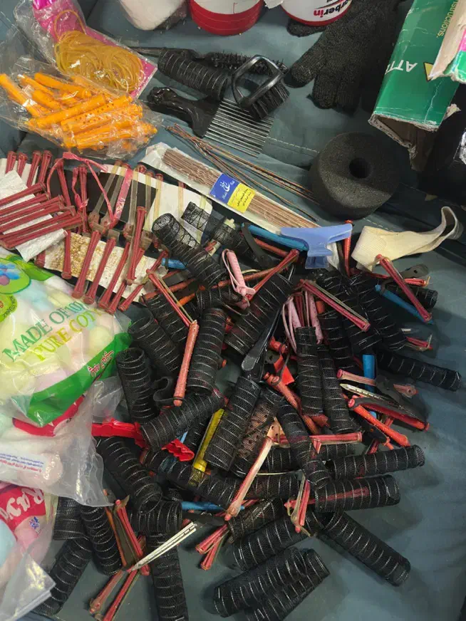 وسایل اکستنشن و شینیون|آرایشگاه و سالنهای زیبایی|تهران, چوب تراش|دیوار