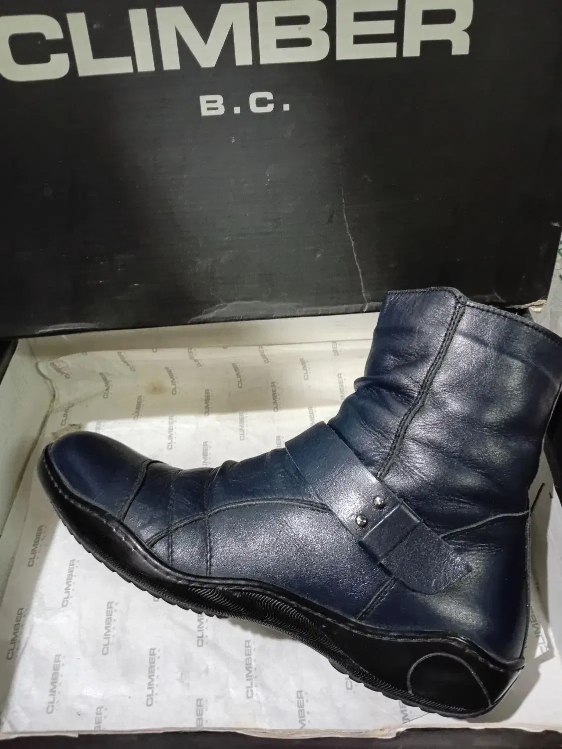 نیم بوت خارجی چرم داخل خزدار گژوال سایز ۴۲|کیف، کفش، کمربند|تهران, امام زاده عبدالله|دیوار