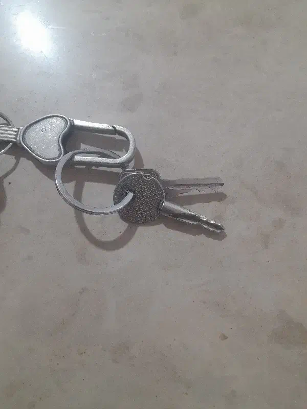 گمشده دسته کلید|اشیا|اراک, |دیوار