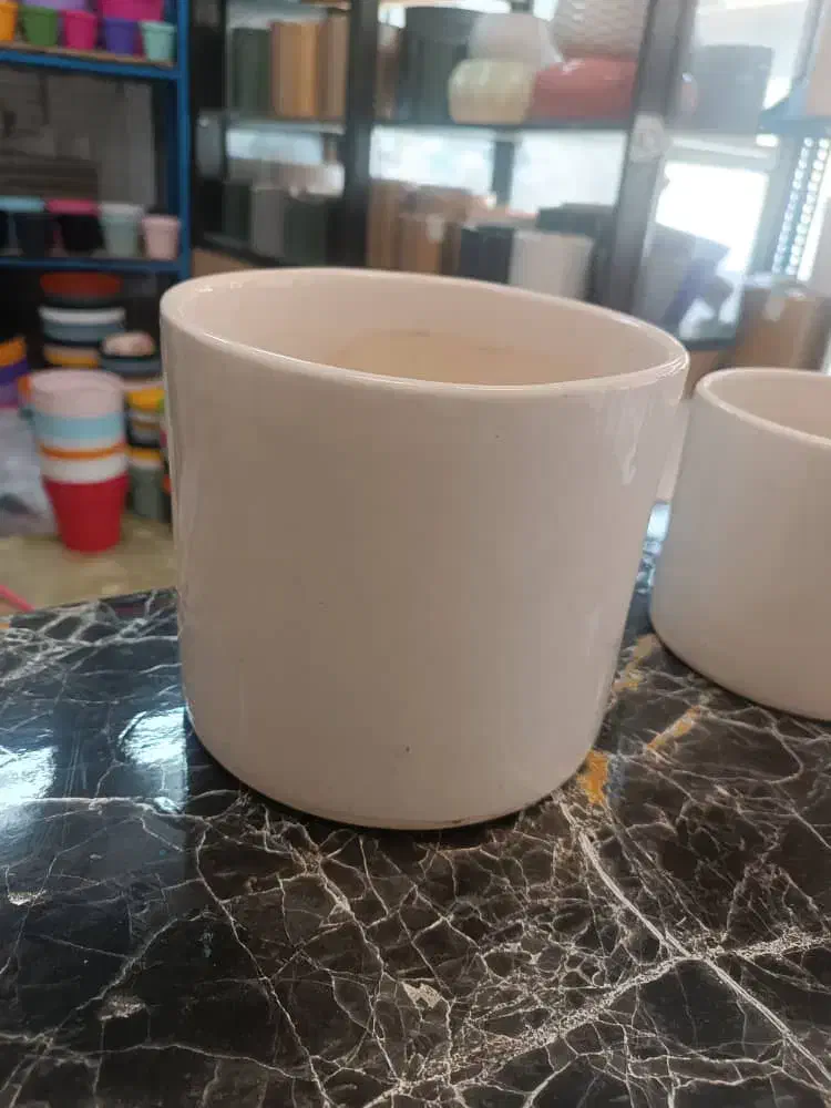 فروش گلدان های سفالی و سرامیکی ارزان|صنایع دستی و سایر لوازم تزئینی|رشت, حومه رشت|دیوار