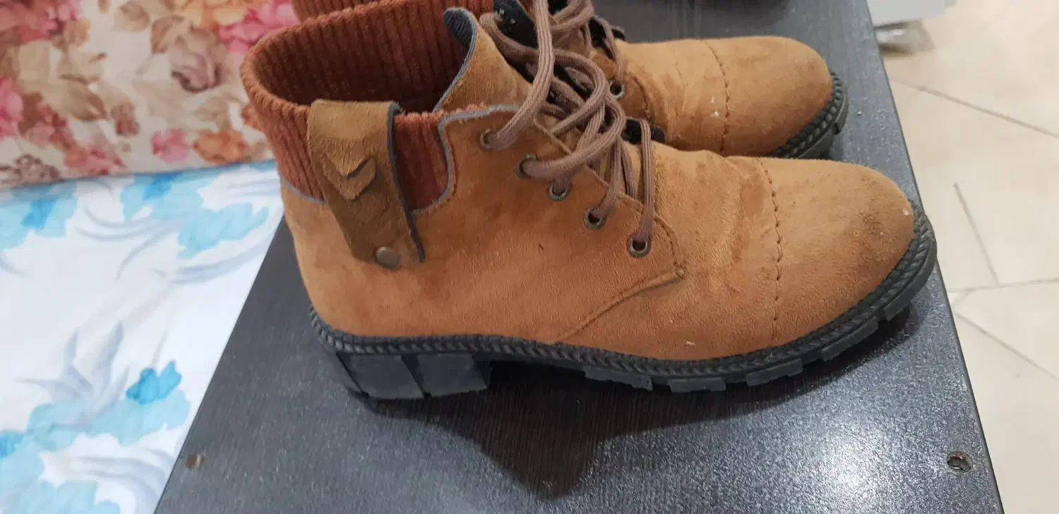 پوتین|کیف، کفش، کمربند|رشت, علی آباد|دیوار