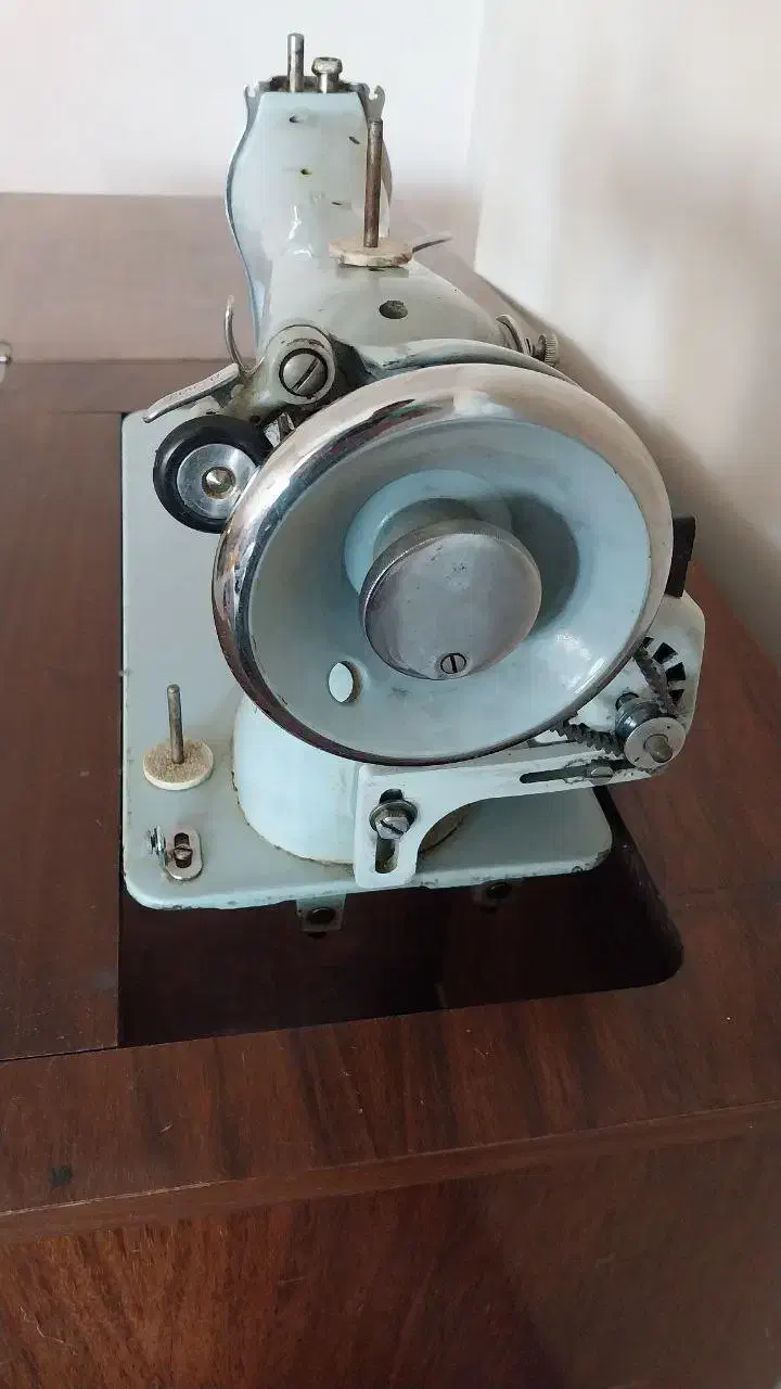 چرخ خیاطی قدیمی|چرخ خیاطی و ریسندگی|تهران, باغ فیض|دیوار