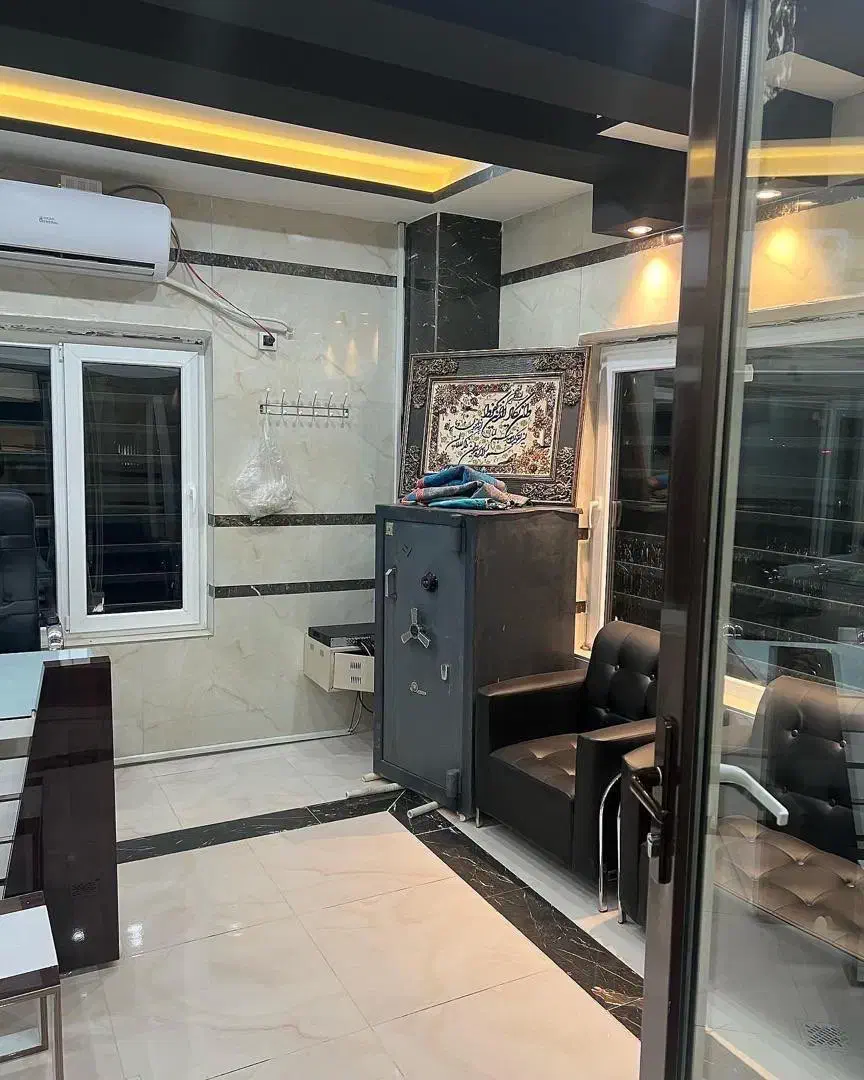 اجاره مغازه دوکله، شیک وکم نظیر،خیابان مصطفی خمینی|اجارهٔ مغازه و غرفه|جیرفت, |دیوار