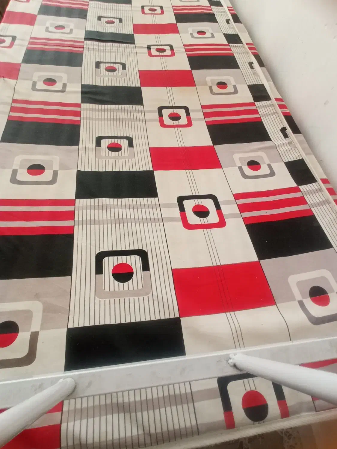 خوشخواب یک نفره|تشک تختخواب|تربت جام, حافظ|دیوار