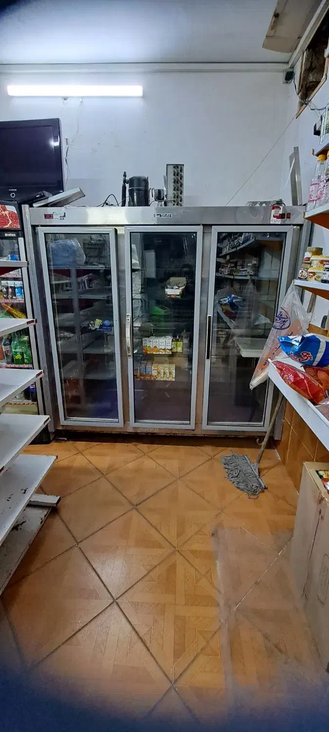 یخچال ۳ درب و تک درب و سایر تجهیزات سوپر مارکت|فروشگاه و مغازه|مشهد, طبرسی شمالی|دیوار