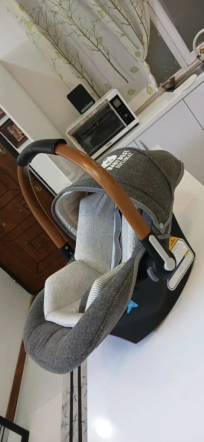 کریر نو|کالسکه و لوازم جانبی|مشهد, کلاته برفی|دیوار