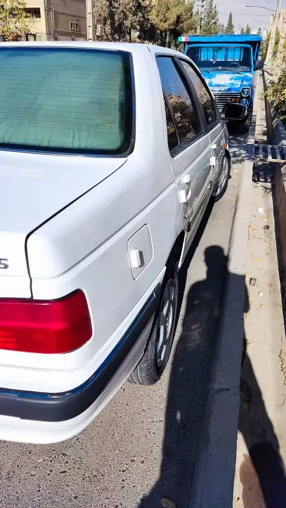 پارس|خودرو کلاسیک|اندیشه, اندیشه فاز ۴|دیوار