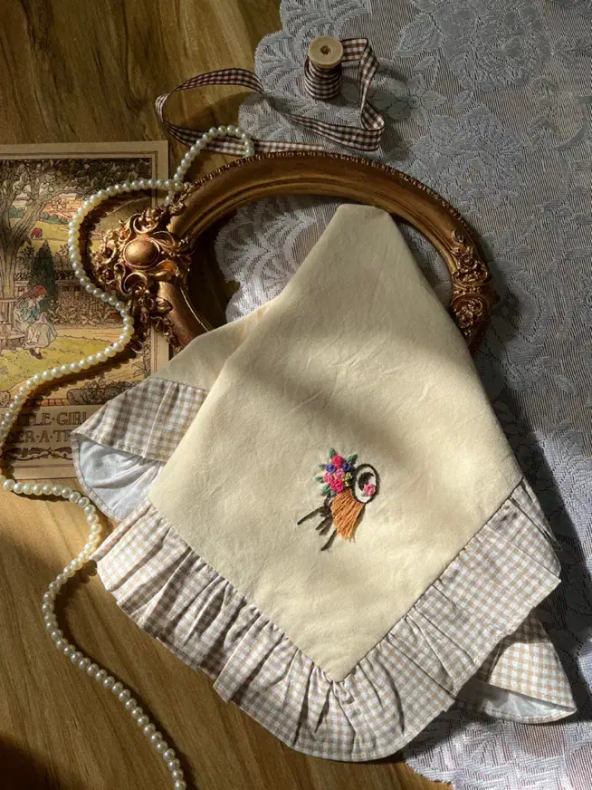 دستمال گلدوزی/ کافی بار/ دیزاین/اکسسوری/ عکاسی|خدمات پیشه و مهارت|قم, شهرک مهدیه (مدرس)|دیوار