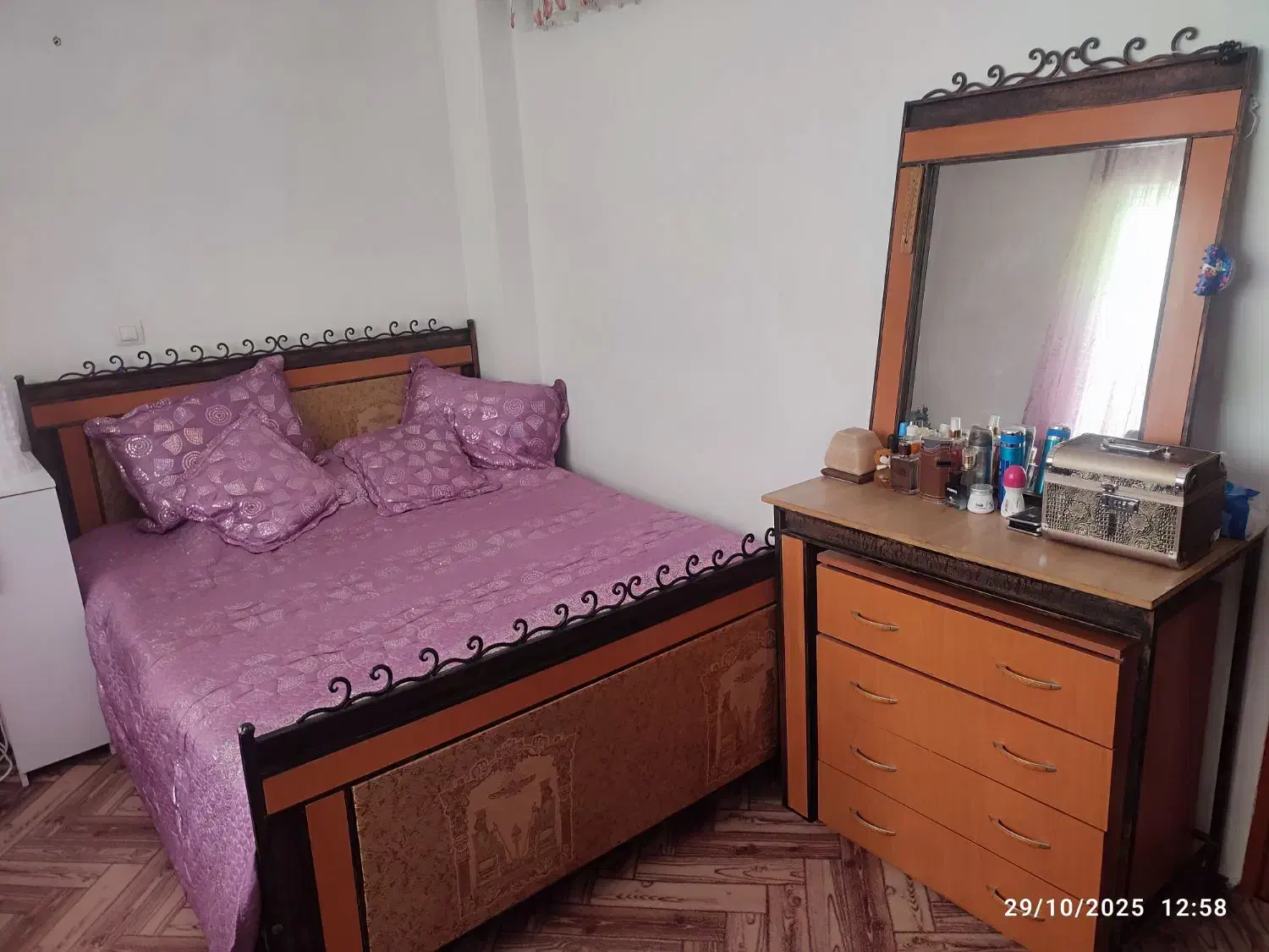 تخت و دراور|تخت و سرویس خواب|شیروان (خراسان), |دیوار