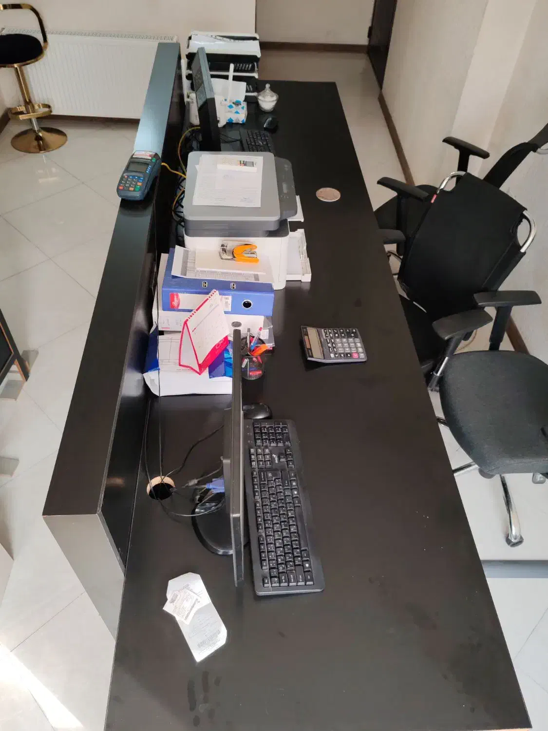 میز پذیرش بزرگ (پیشخوان)|مبلمان اداری|مشهد, راهنمایی|دیوار