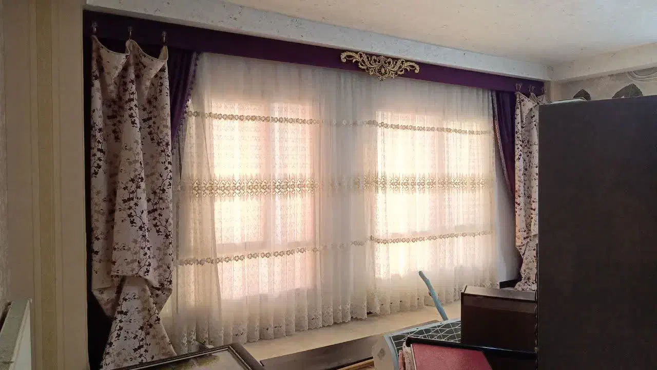 کاملا سالم به طول ۶ و ۷ متر و ارتفاع ۳ متر|پرده، رانر، رومیزی|قم, شهرک فاطمیه|دیوار