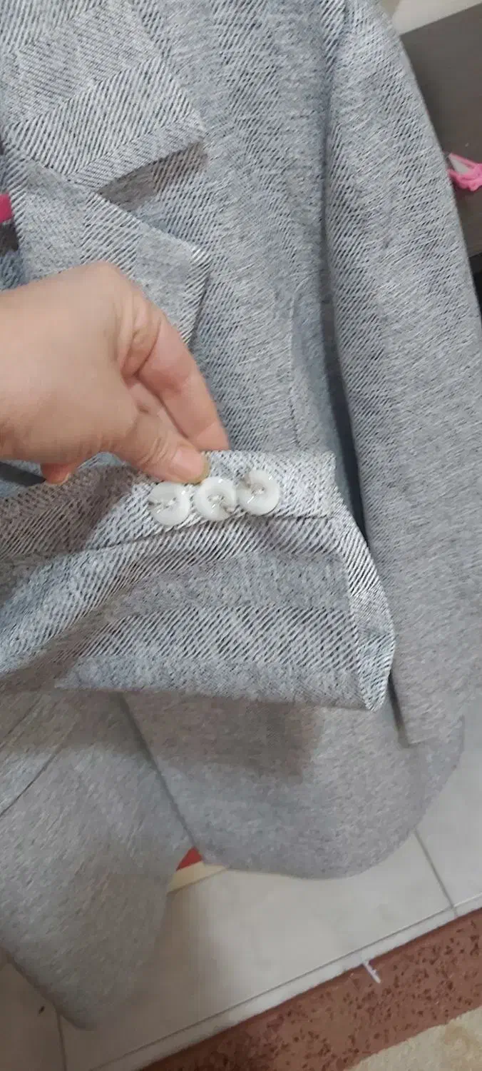 پالتو پاییزه|لباس|پردیس, فاز ۴|دیوار