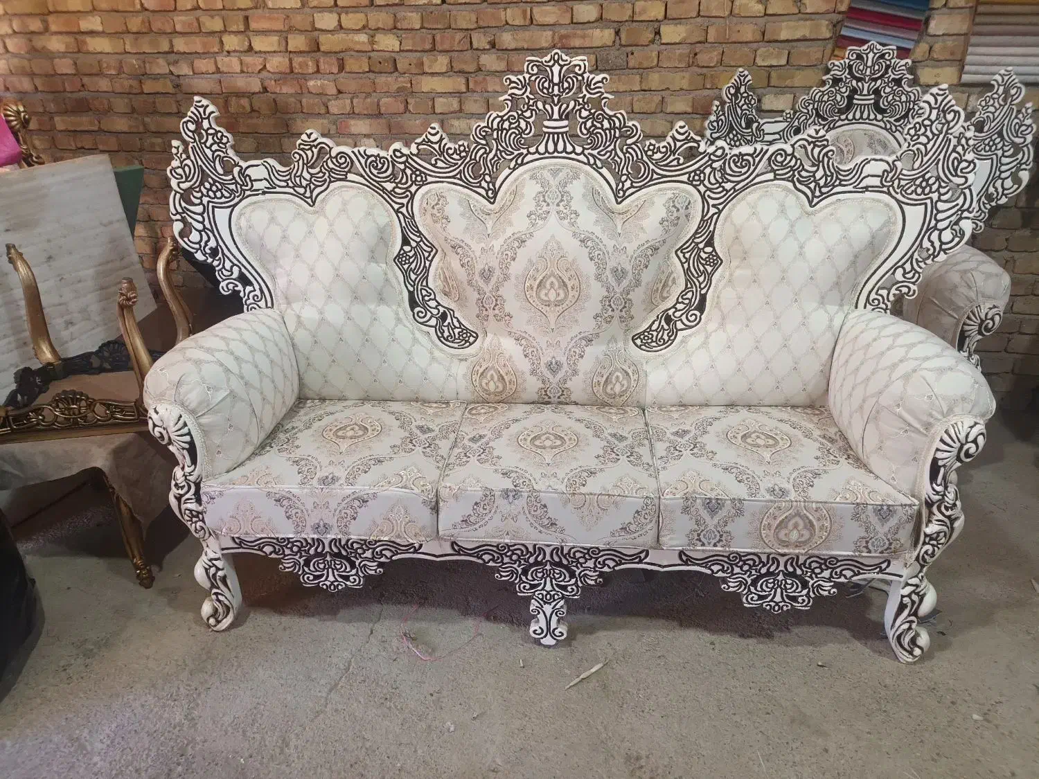 مبل مدل تاج  سلطنتی|مبلمان خانگی و میز عسلی|مرند, |دیوار