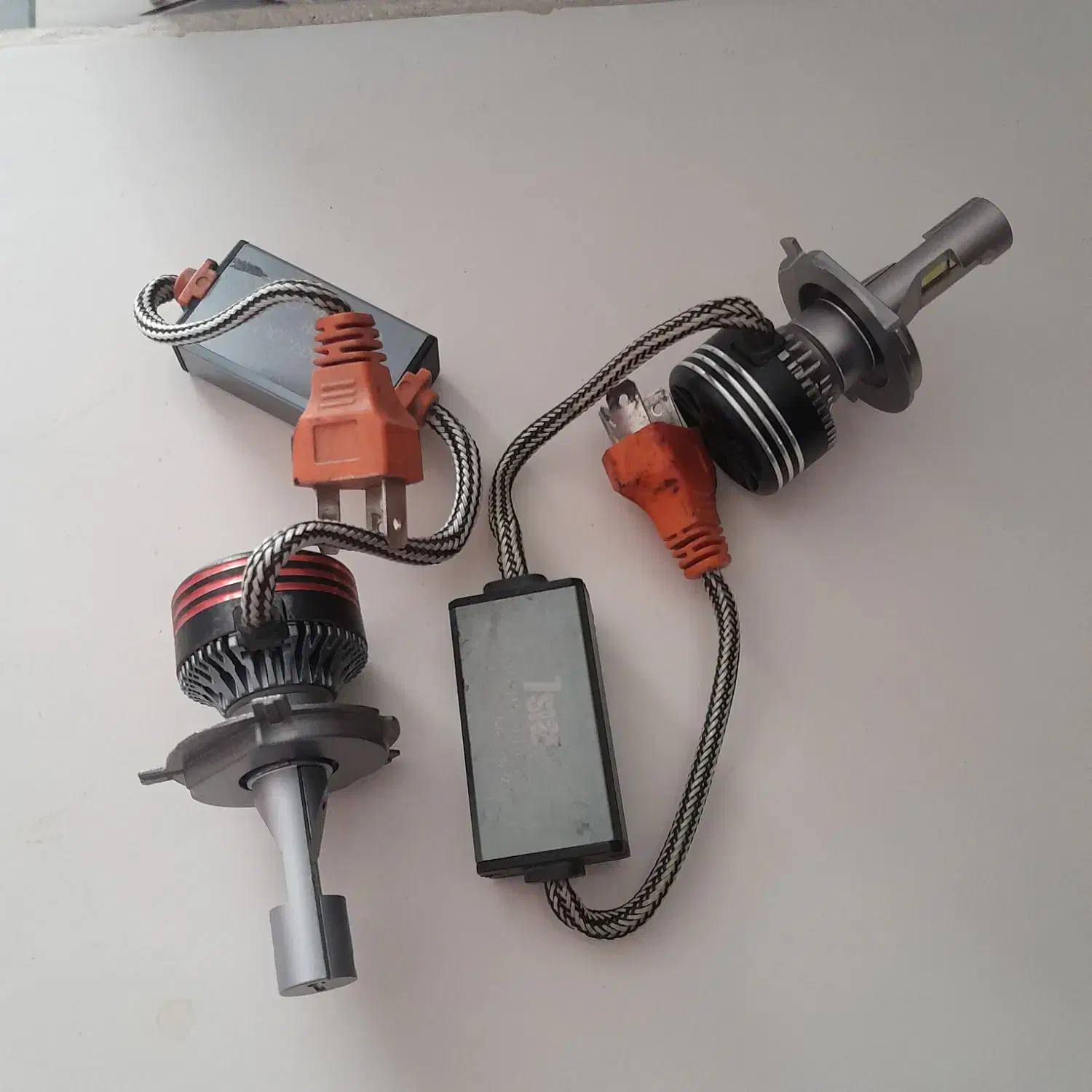 لامپ هدلایت سفید یخی|قطعات یدکی و لوازم جانبی|خان ببین, |دیوار