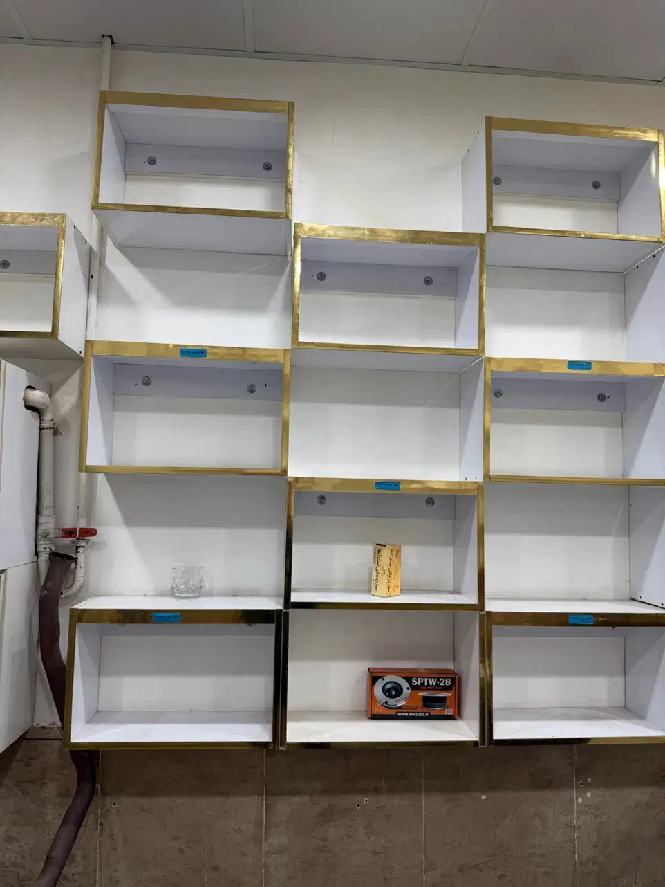 ویترین مغازه فروشی|فروشگاه و مغازه|تکاب, |دیوار