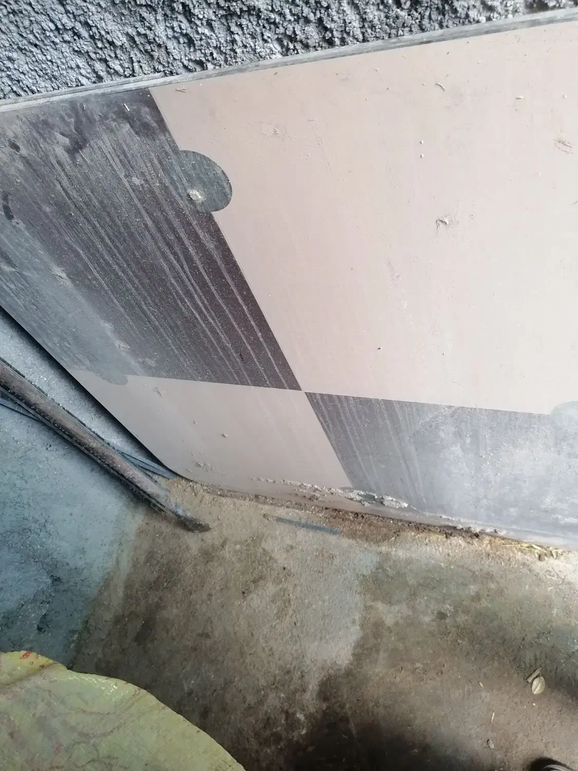 تعدادی شیشه های میز|میز و صندلی غذاخوری|برازجان, |دیوار