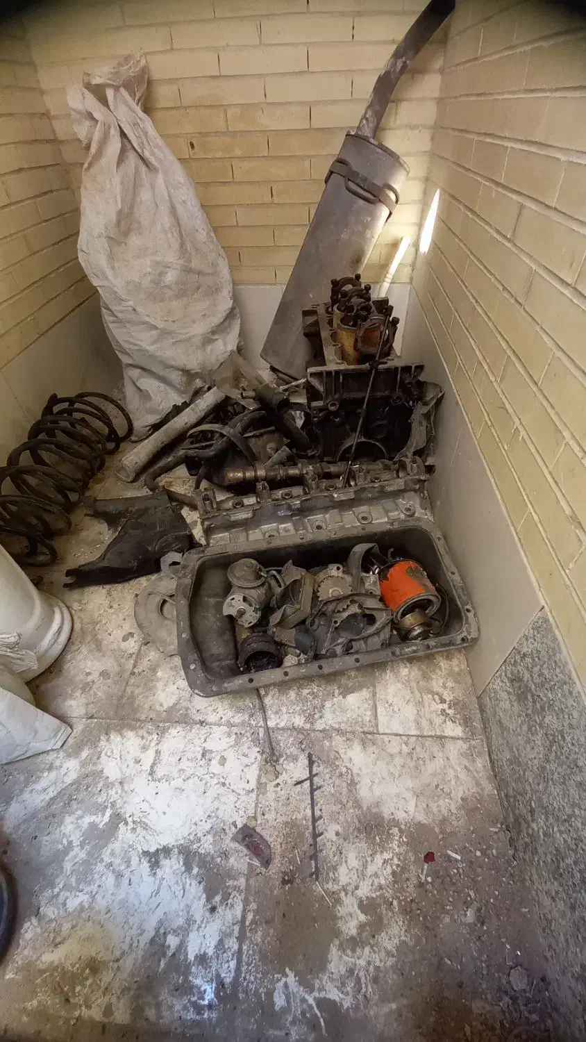 استوک موتور پژو ۲۰۰۰.|قطعات یدکی و لوازم جانبی|یزد, |دیوار