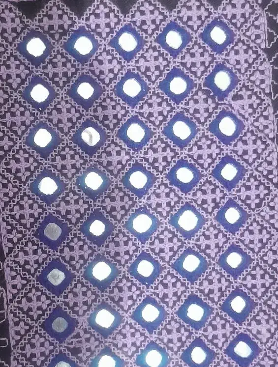 دوخت اینه|آینه|زابل, |دیوار