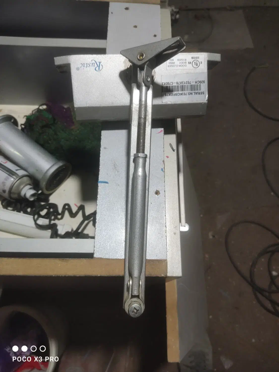 جک300کیلویی درب چوبی واهنی تایلندی|مصالح و تجهیزات ساختمان|تهران, شمشیری|دیوار