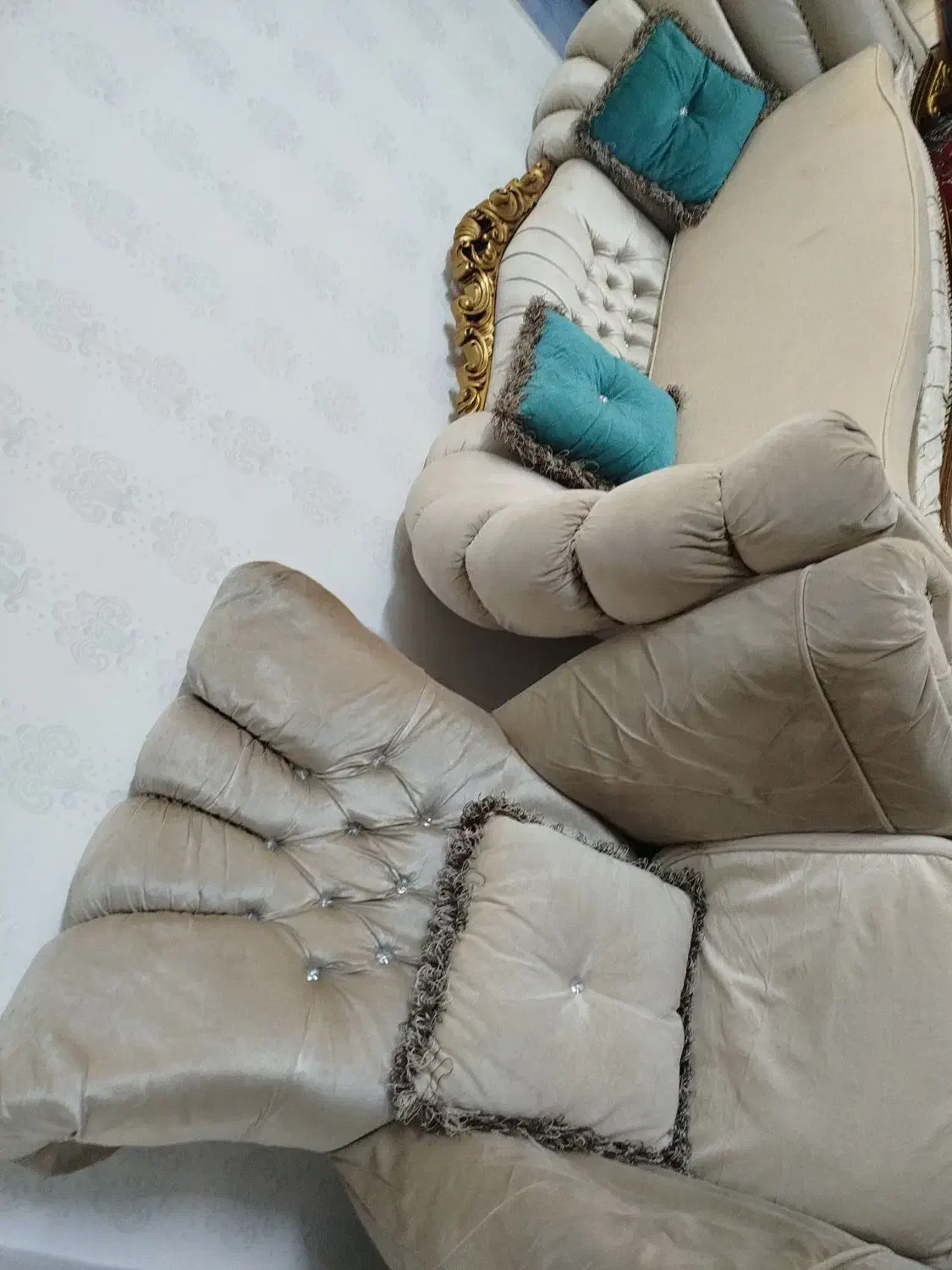 مبل شیری رنگ|مبلمان خانگی و میز عسلی|رباطکریم, شترخوار|دیوار