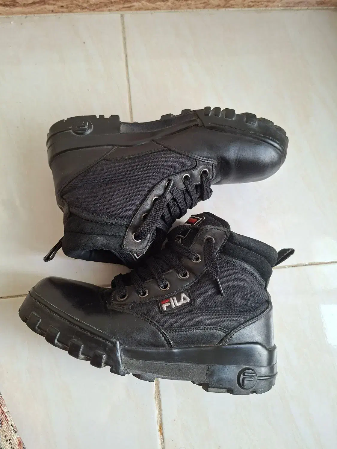 پوتین مارک فیلا اصل|کیف، کفش، کمربند|مشکیندشت, |دیوار