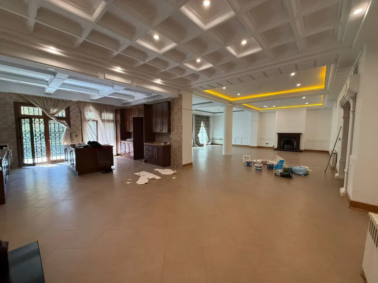 الهیه 320 متر تک واحدی با ارتفاع سقف 4.5 متر