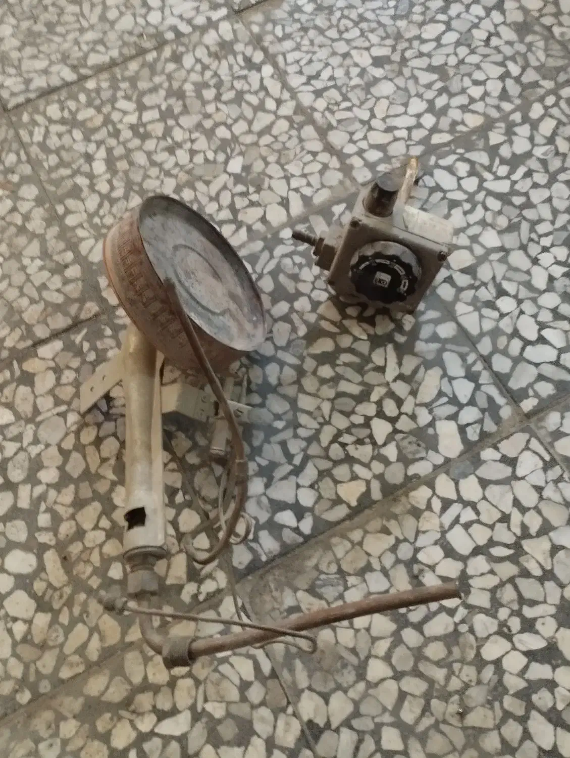 مشعل و ترموستات اب گرم کن|آبگرمکن، پکیج، شوفاژ|ساری, |دیوار